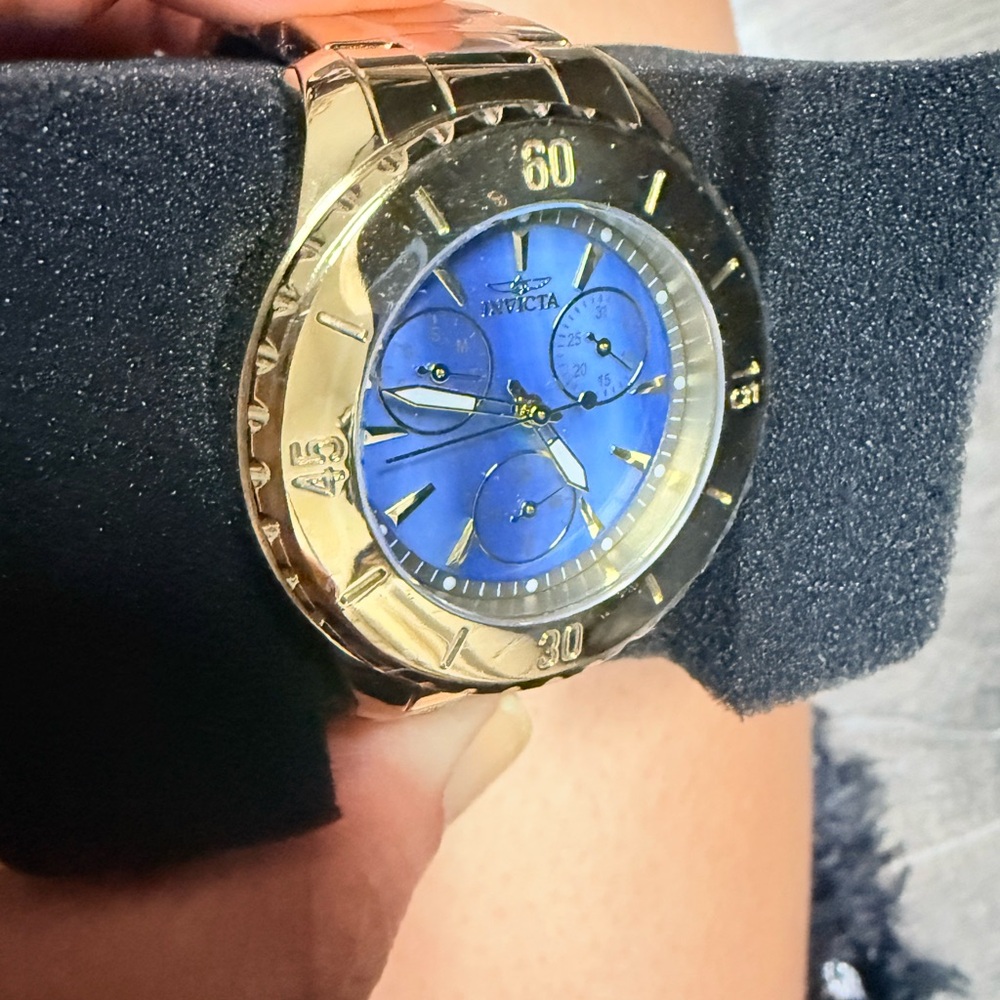 Brand new womens Invicta Gold-Tone Watch with Blue Dial from Japan.